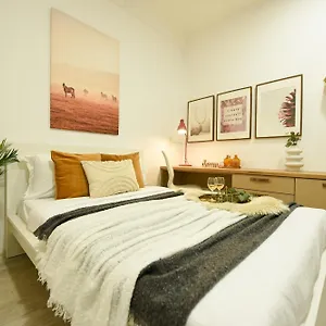  Appartamento Ideal - Spacious & Modern Near Unirii Square Romania